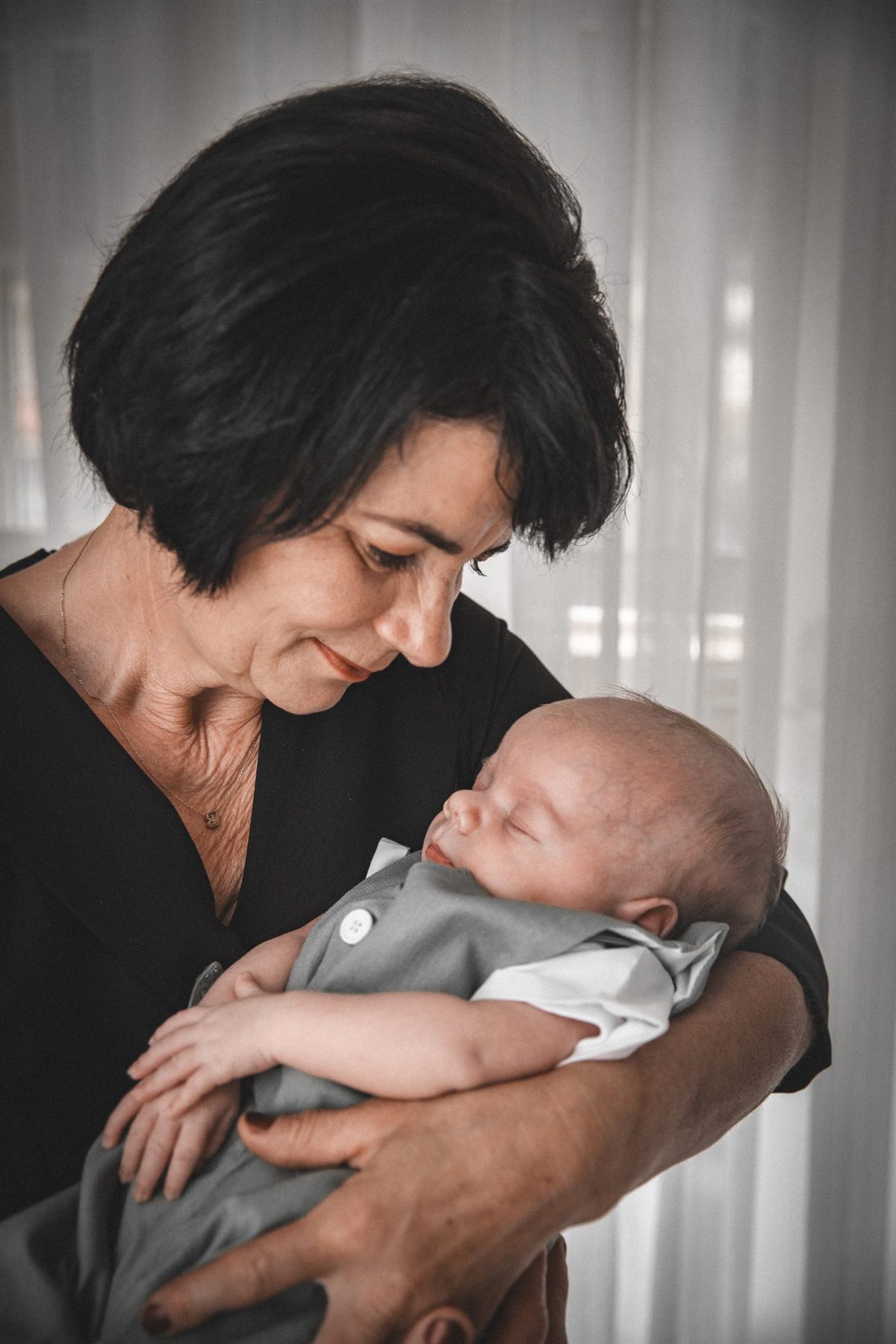 Detalii botez, lumanare si emotie - cadru 35
