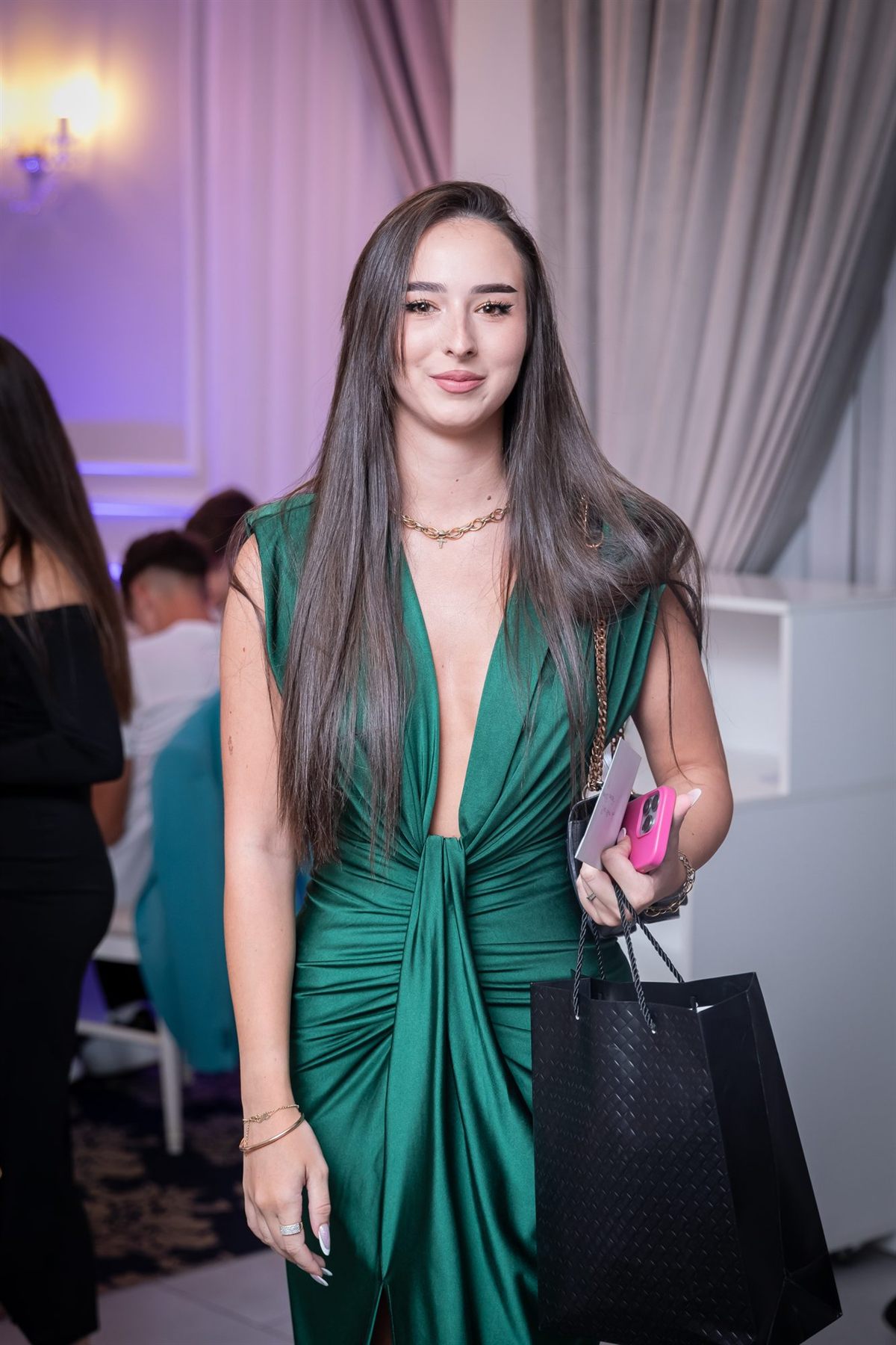 Ședință foto de 18 ani, portret în lumină de seară — fotograf Oradea (28)