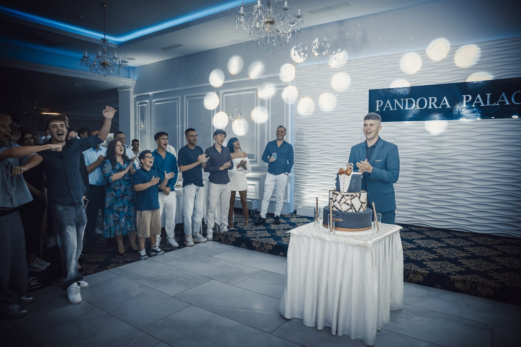 Ședință foto de 18 ani, portret în lumină de seară — fotograf Oradea (86)
